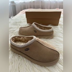 Women’s Tasman Ugg Slippers (Mustard Seed)